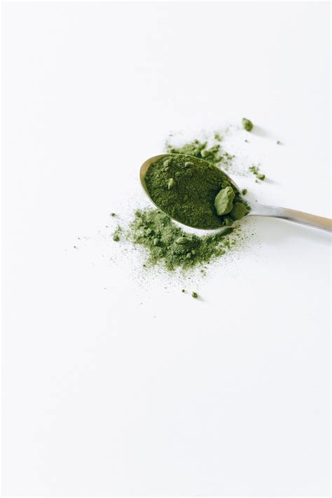 Hair mask enriched with the magic of pomelo and matcha
